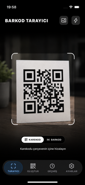 Live QR scanning screen